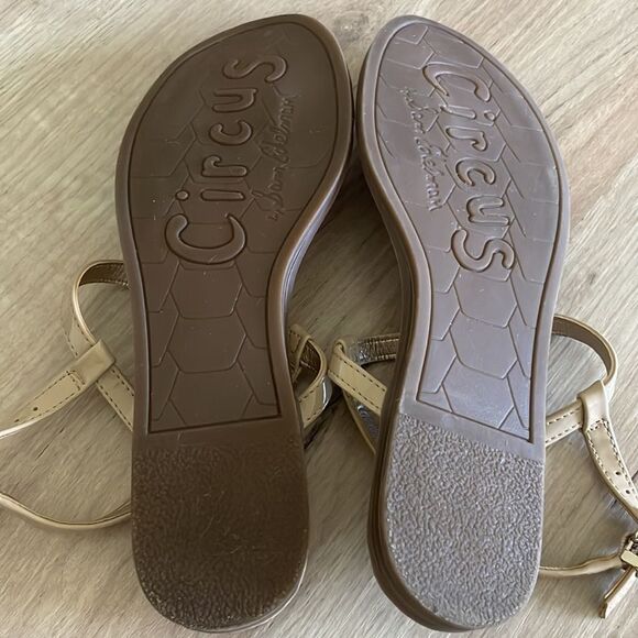 Circus by Sam Edelman, woman’s tan sandals. Size 8. - Picture 4 of 5